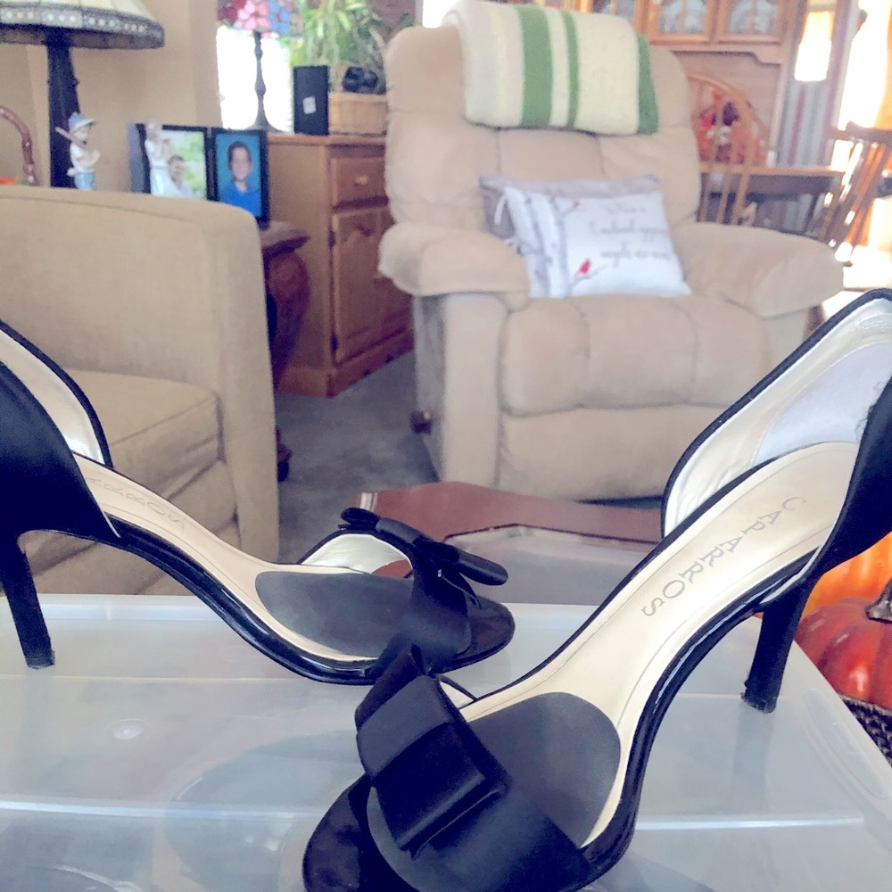 Dress fabric heel